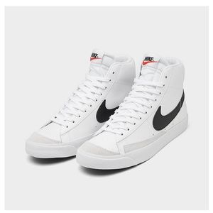 SOLD ✔️ Nike Blazer Mid ‘77 Casual Shoes - White/Black, 7